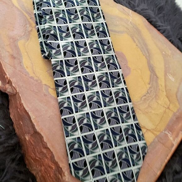 Sabalini Tie  - Picture 1 of 4
